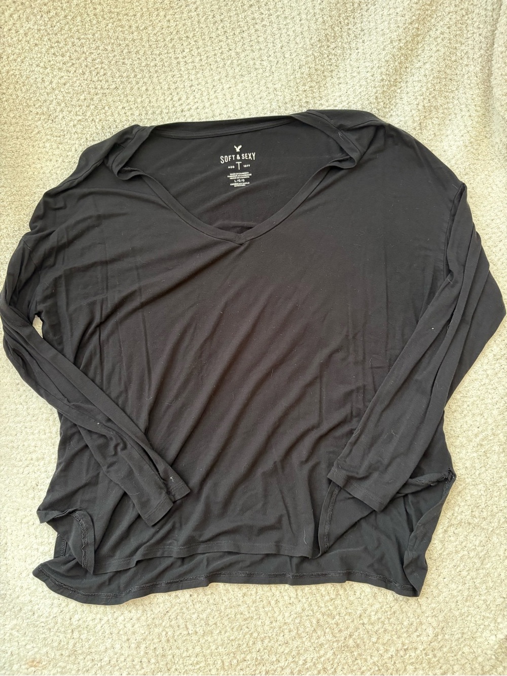 American Eagle Outfitters Women’s Long Sleeve V-Neck Shirt - Black